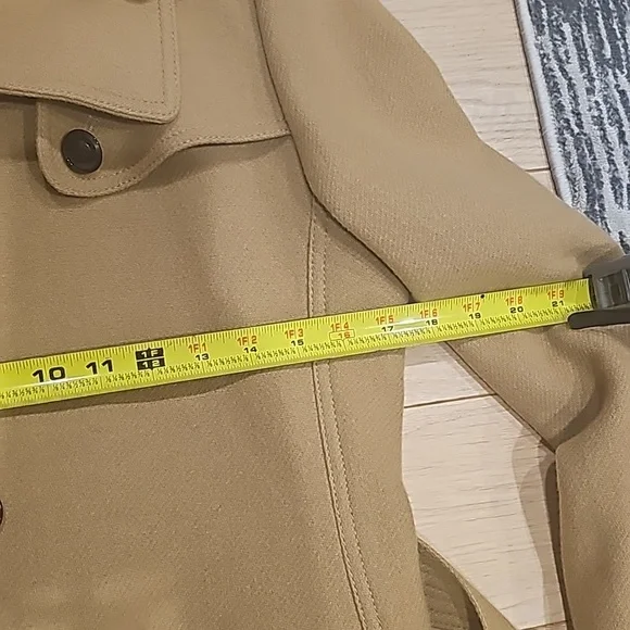 Burberry Brit 70% wool coat size 10 camel color. - Picture 14 of 16